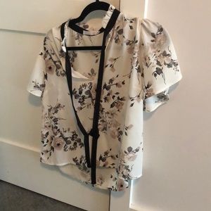 Front tie short sleeve blouse
